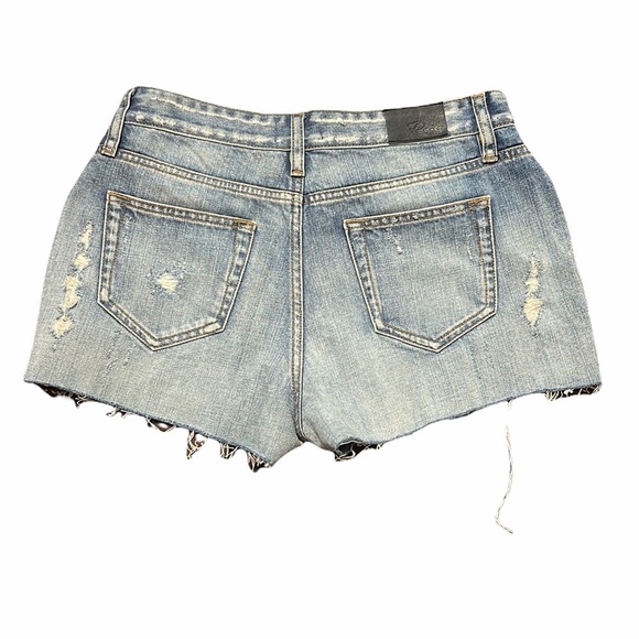 Rails Austin Studded Raw Hem Distressed Jean Shorts Size 27 - Picture 5 of 8